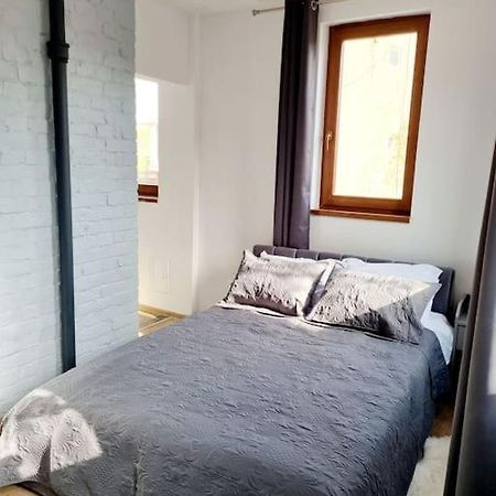 Cozy Apartment Near City Center Bucareste Exterior foto