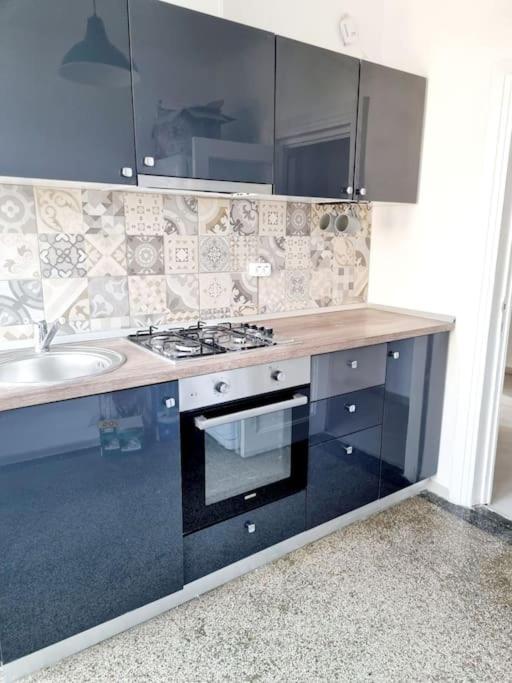 Cozy Apartment Near City Center Bucareste Exterior foto