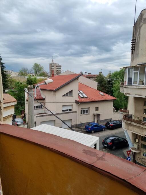 Cozy Apartment Near City Center Bucareste Exterior foto